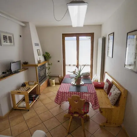 Apartment Elegante Tra Montagna E *